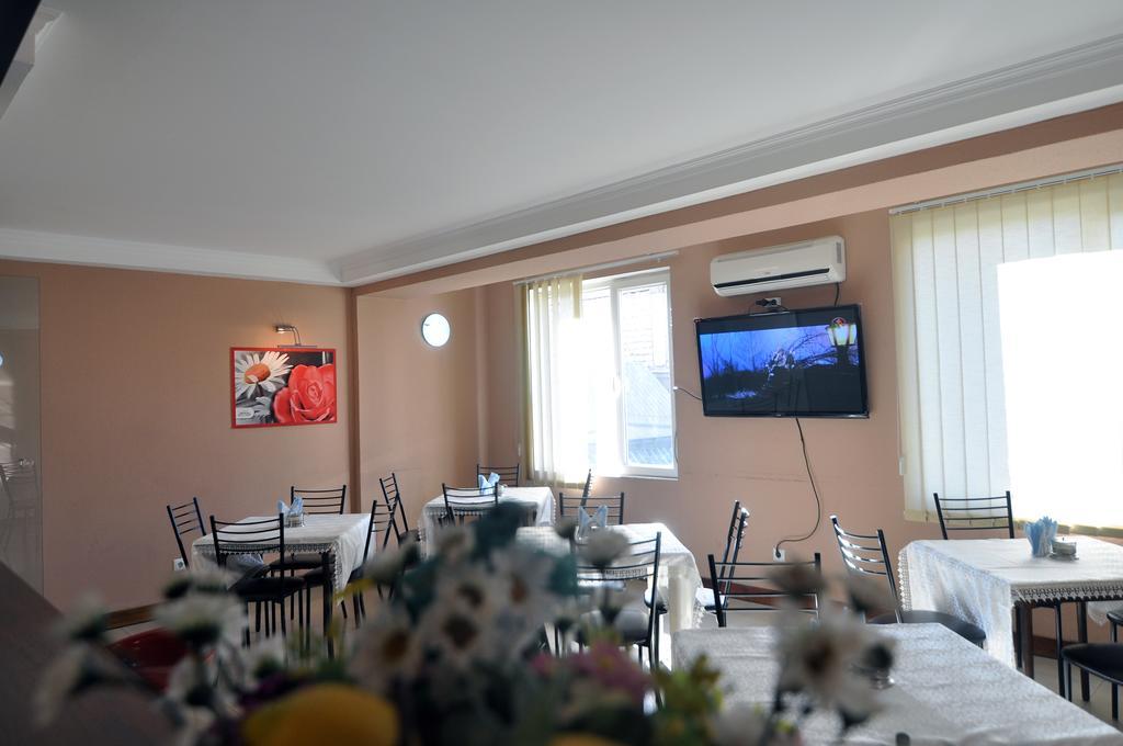 Sun Rise Hotel Tiflis Exterior foto