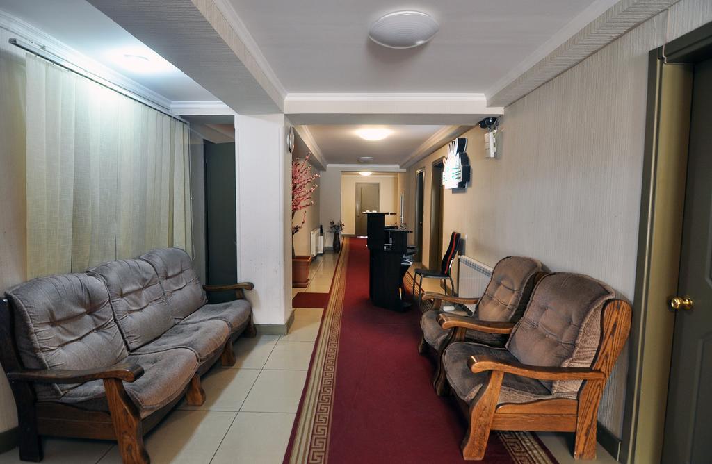 Sun Rise Hotel Tiflis Exterior foto